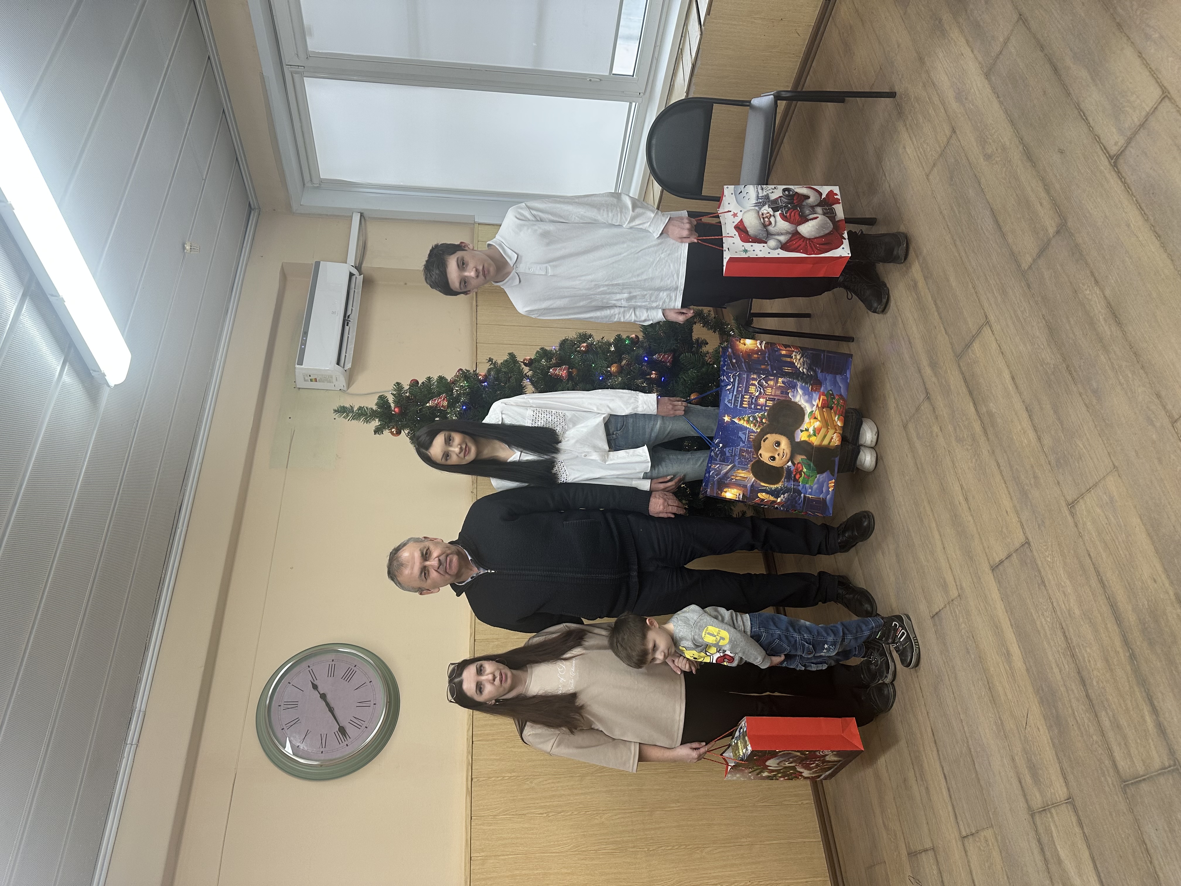 В преддверии празднования 2026 года Служба жилищного надзора Астраханской области как всегда приняла  участие во Всероссийской акции «Ёлка желаний».